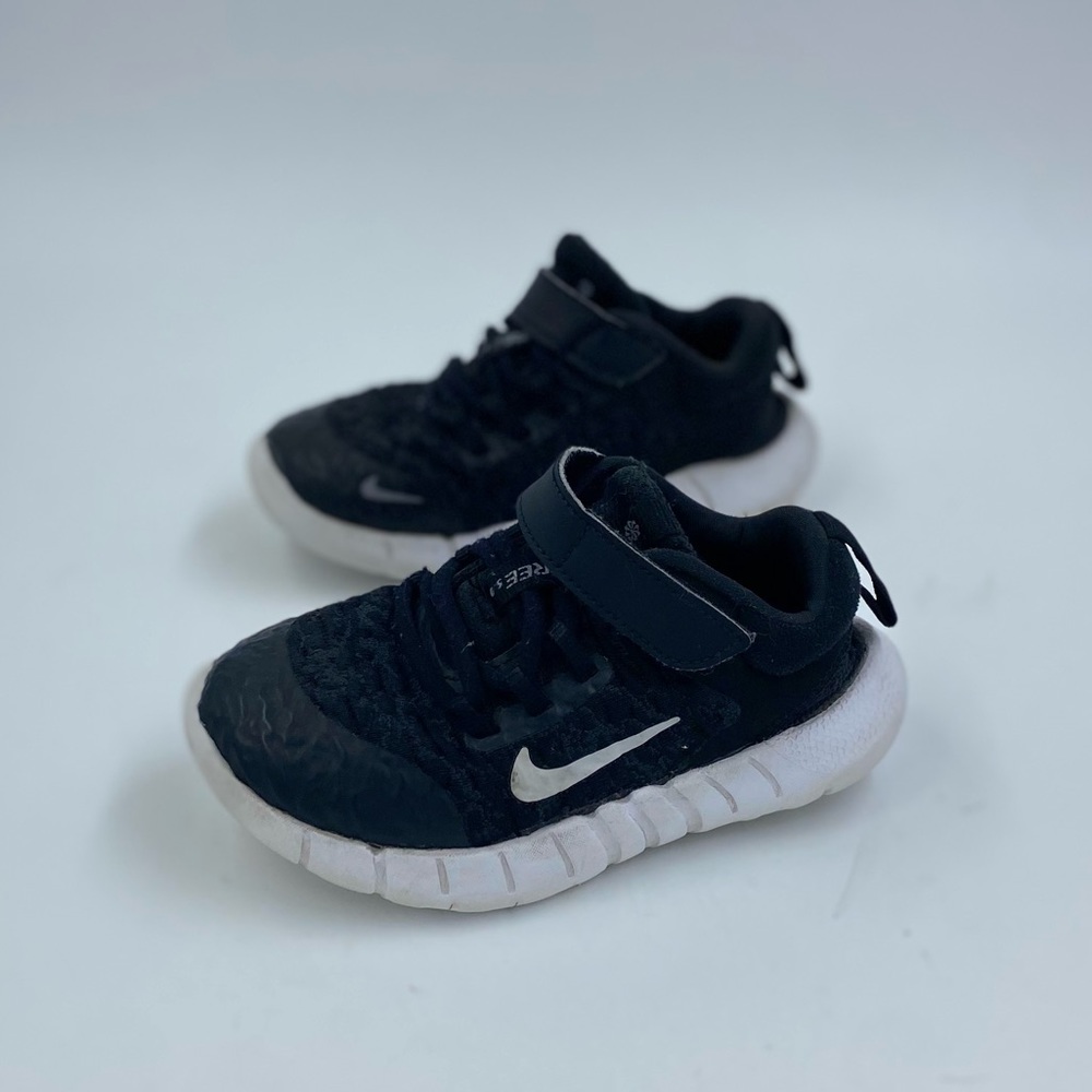 Nike Kids Black and White Sneakers